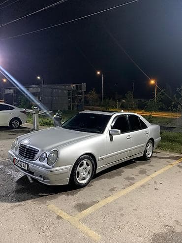 Mercedes-Benz E-Class: 2000 г., 2.2 л, Механика, Дизель, Седан