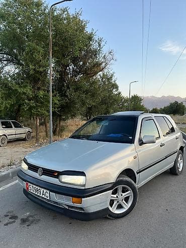 субаро б 4: Volkswagen Golf: 1997 г., Механика, Бензин, Хэтчбэк — 3