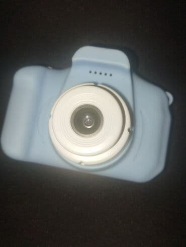 СРОЧНО! продам фотоаппарат детский в подарок идёт;SD карта,флешка для