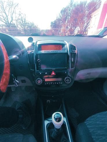 скупка авто ваз: Kia Ceed: 2009 г., 1.6 л, Механика, Бензин, Универсал — 8