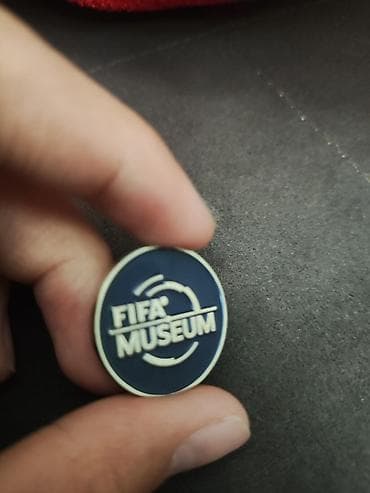 значек: ЕДИНСТВЕННЫЙ В КЫРГЫЗСТАНЕ коллекционный значок (пин) FIFA Museum — 1