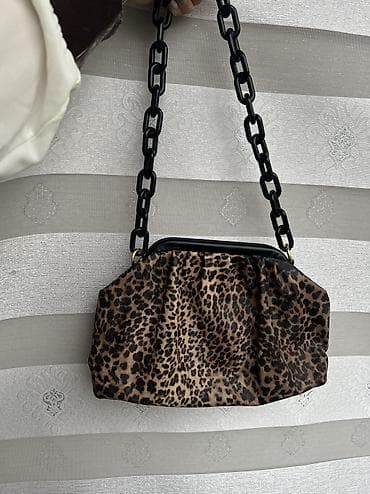 Аксессуарлар: Продаю сумку с леопардовым принтом В идеальном состоянии, носилась — 3