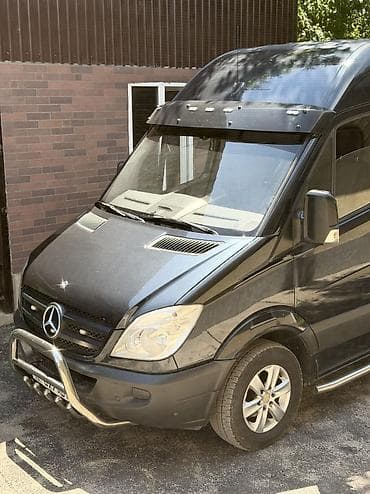 Mercedes-Benz Sprinter (средний база, высокий кузов), темно‑серый. 3 — 10