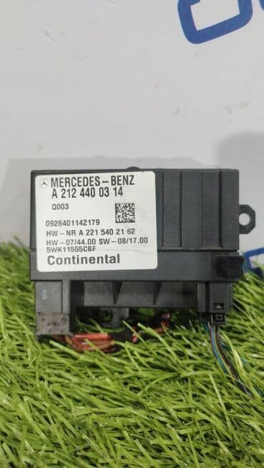 e35: Mercedes-Benz W212 E350 v-3.5 2010 год, блок управления топливным — 1