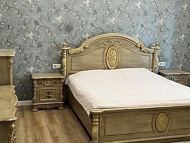 спаль: СРОЧНО ПРОДАЮ!Спальный гарнитур в классическом стиле, резной — 5