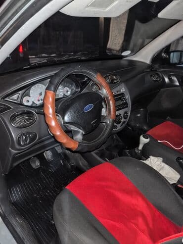 набор ключей для автомобиля в чемодане: Ford Focus: 2004 г., Хэтчбэк — 6