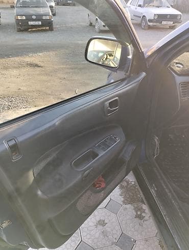 дом на колёсах купить: Honda HR-V: 2000 г., 1.6 л, Механика, Бензин, Кроссовер — 10