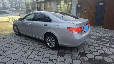 предлогайте варианты: Lexus ES: 2010 г., 3.5 л, Автомат, Бензин, Седан — 6