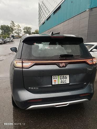 byd e3: Weltmeister W6, 2022 г., 130000 км, Передний, В наличии — 3