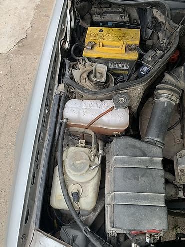 Mercedes-Benz E-Class: 1993 г., 2 л, Автомат, Бензин, Седан — 9