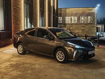 8: Toyota Prius: 2019 г., 1.8 л, Вариатор, Гибрид, Лифтбек — 6