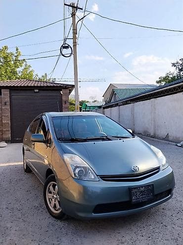 багажник тойота: Toyota Prius: 2005 г., 1.5 л, Вариатор, Гибрид, Хэтчбэк — 2