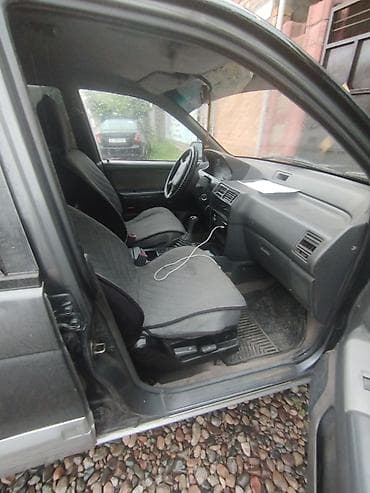 Продажа авто: Mitsubishi Chariot: 1997 г., 2 л, Механика, Бензин, Универсал — 3