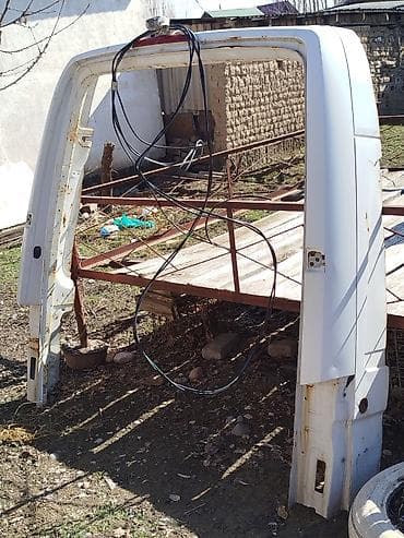 школьная меловая доска купить: Стойка кузова Mercedes-Benz, Б/у — 1