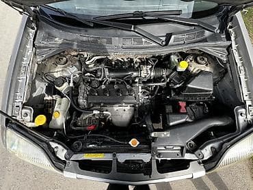 Унаа сатуу: Nissan X-Trail: 2005 г., 2 л, Кол менен иштөөчү, Бензин, Кроссовер — 10