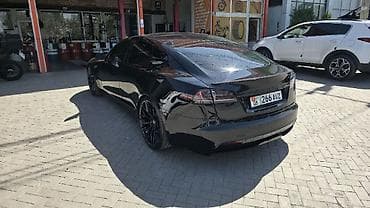 geely электромобиль: Tesla Model S: 2023 г., Автомат, Электромобиль, Лифтбек — 4