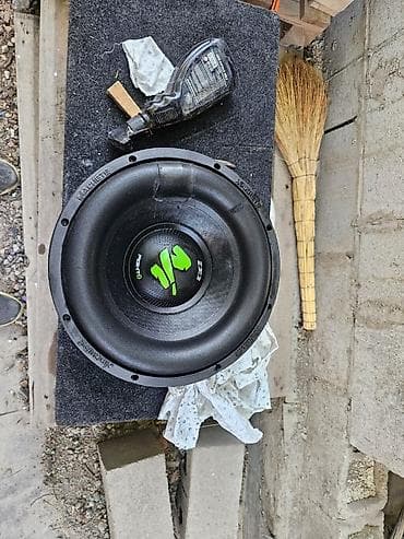 продаю 4 нитка: Продаю динамик,12й 1200 Ватт, клеил губу — 1