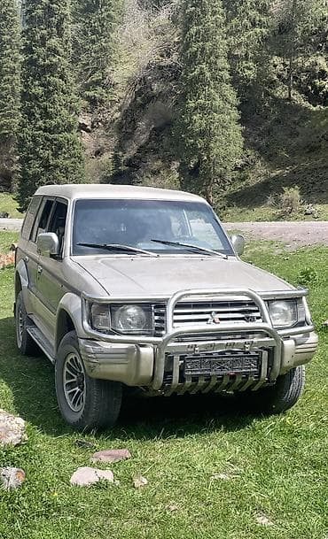 from japan: Mitsubishi Pajero: 1992 г., 3 л, Автомат, Бензин, Внедорожник — 1
