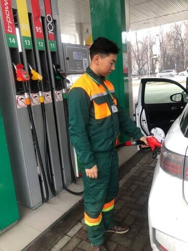 дождевик с логотипом: Требуется Кассир, График: День через два, Менее года опыта, Карьерный рост, Полный рабочий день — 4