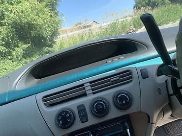 Toyota Vista: 2000 г., 2 л, Автомат, Бензин, Седан