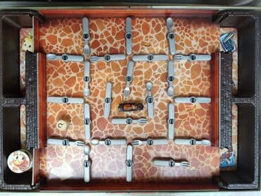 купить настольный хоккей: Игра от 2 до 4 человек. Хитрый таракан пытается сбежать с кухни! — 2