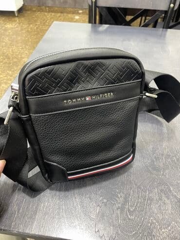 брендовая сумка: Барсетка, Tommy Hilfiger, Материал: Экокожа, Застежка на молнии, Множество карманов, Оригинал, Новый — 2