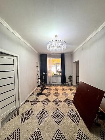 Коммерческая недвижимость: 📌В Сокулуке (нижняя зона) продается кирпичный дом. ✅Участок 8 соток — 3