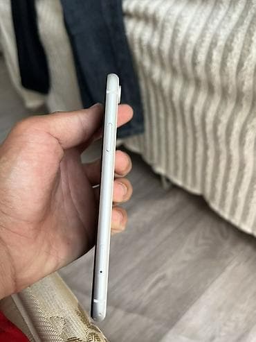 phone 15: IPhone Xr, 64 ГБ, Белый — 2