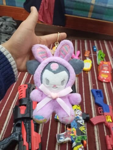 игрушечный ноутбук: Набор детских игрушек Состав набора: - Игрушечные бластеры/пистолеты — 4