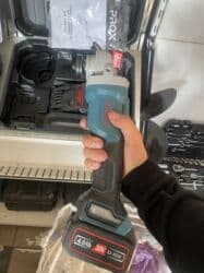 аккумуляторная мойка: Тип двигателя: Бесщеточный Напряжение аккумулятора: 20 В Емкость — 2