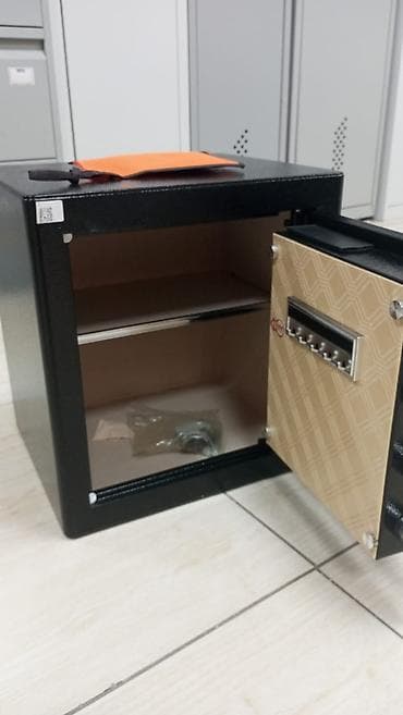 мастерки: Сейф электронный Deli F-40 — это надежный мебельный или офисный сейф — 4