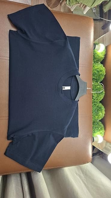 белые: Базовые однотонные футболки оверсайз - Крой: свободный оверсайз — 10