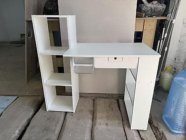 мини стол для компьютера: Компьютерный стол, С полками — 2