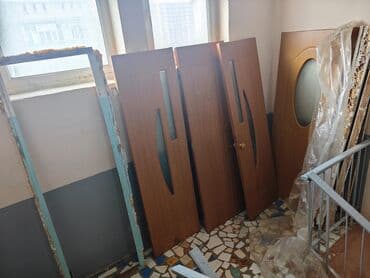 ящик для белья: Межкомнатные двери с декоративным остеклением. - Материал: полотно из — 4