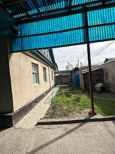 токмое: Продаю частный дом в хорошем районе. Район аламед рынка…До БЧК. Дом — 10