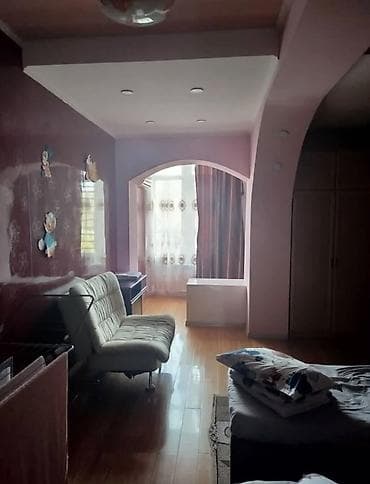80: 🏡 Сдается просторная квартира в центре Бишкека! 📍 Адрес: ул — 3