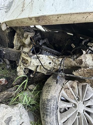 kia mo: Продаётся автомобиль Киа к7 на запчасти (седан, белый цвет) — 3