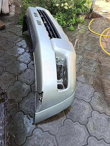 бампер surf: Передний бампер для toyota surf, 4ranner 
215 кузов — 3