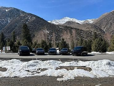 Легковое авто, Пункт назначения: Ала-Арча, Количество мест: 3, Лицензия №: ЮПП Б-148