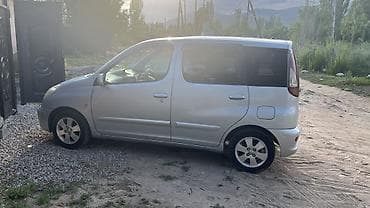 битую машину: Toyota Funcargo: 2003 г., 1.5 л, Автомат, Бензин, Хэтчбэк — 4
