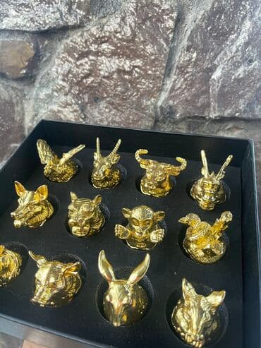 из серебра: • Набор рюмок в подарочной коробке: • 12 стопок-перевертышей (знаки — 2