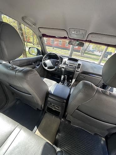 машины с российскими номерами: Toyota Land Cruiser Prado: 2007 г., 4 л, Автомат, Бензин, Внедорожник — 6