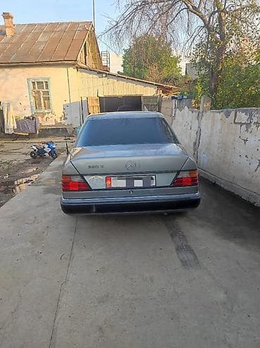 Mercedes-Benz W124: 1990 г., 3.2 л, Механика, Бензин, Седан — 2