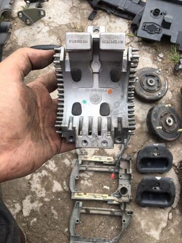 задний стоп на ауди с4: БМВ Е38 КУЗОВ АЙРБАГИ МОЛДИНГИ БАЛКИ ДВЕРИ КРЫЛЬЯ СТЁКЛА и многое — 25