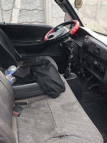 Hyundai Porter: 1997 г., 2.5 л, Механика, Дизель, Бус — 6