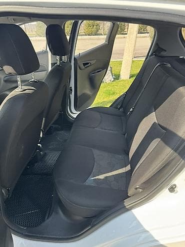 Продажа авто: Chevrolet Spark: 2017 г., 1 л, Бензин, Хэтчбэк — 8