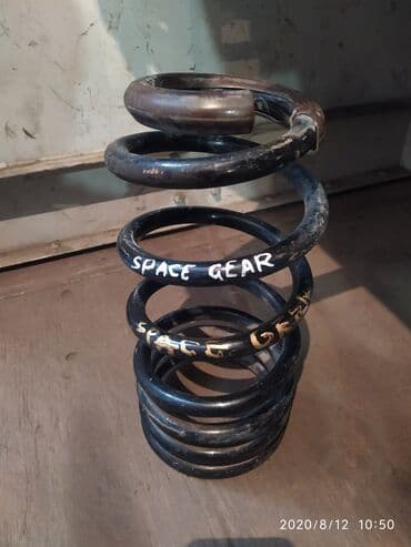 двуспальная кровать с подъемным механизмом: Mitsubishi Space Gear Пружина амортизатора, Митцубиси Спейс Гир — 1