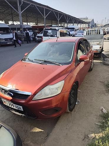 Ford Focus: 2008 г., Седан