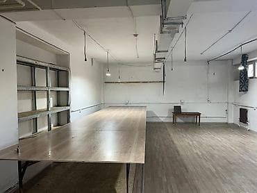 Коммерческая недвижимость: Зелёная Сдается помещение под цех 6 Площадь: 65м2 Этаж: 0 С — 3