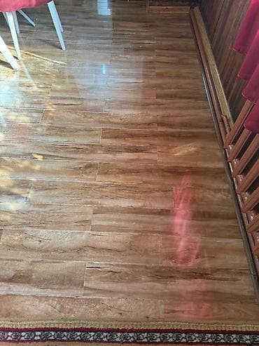 Ламинат: Продаю Б.У ламинат 50 сом кВ метр . Есть 70 квадратов . Ламинат — 1